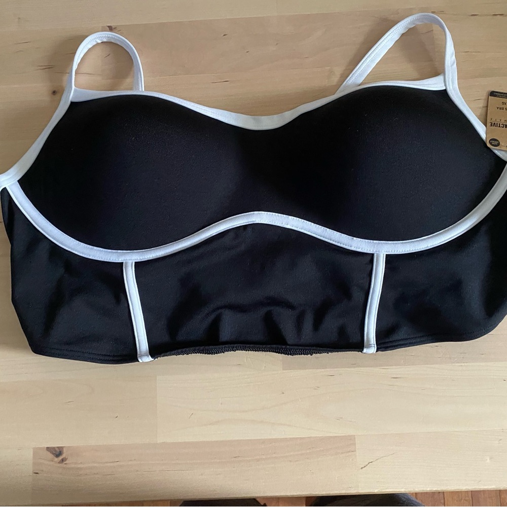 PINK Victoria's Secret Black and White sport  Bra NWT